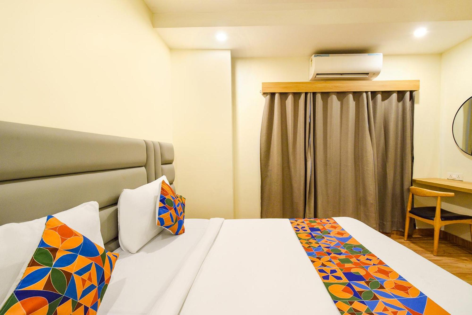 Fabhotel White Ridge - Kondapur Kondapur  エクステリア 写真