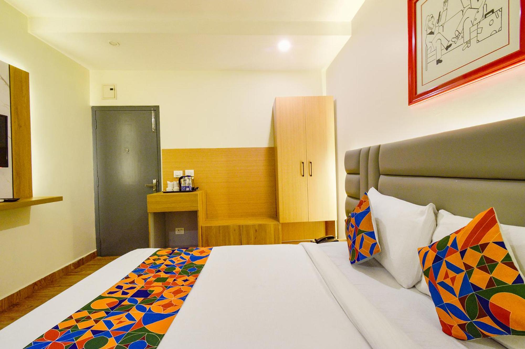 Fabhotel White Ridge - Kondapur Kondapur  エクステリア 写真