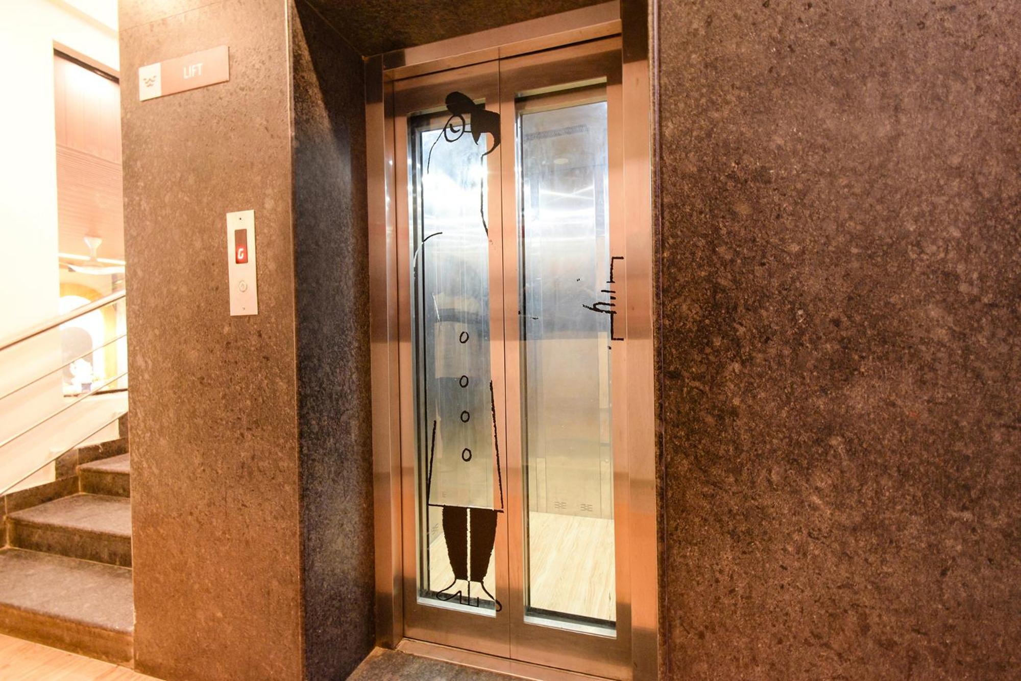 Fabhotel White Ridge - Kondapur Kondapur  エクステリア 写真