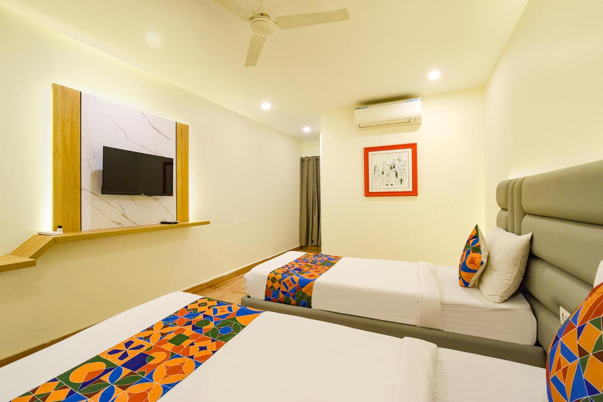 Fabhotel White Ridge - Kondapur Kondapur  エクステリア 写真