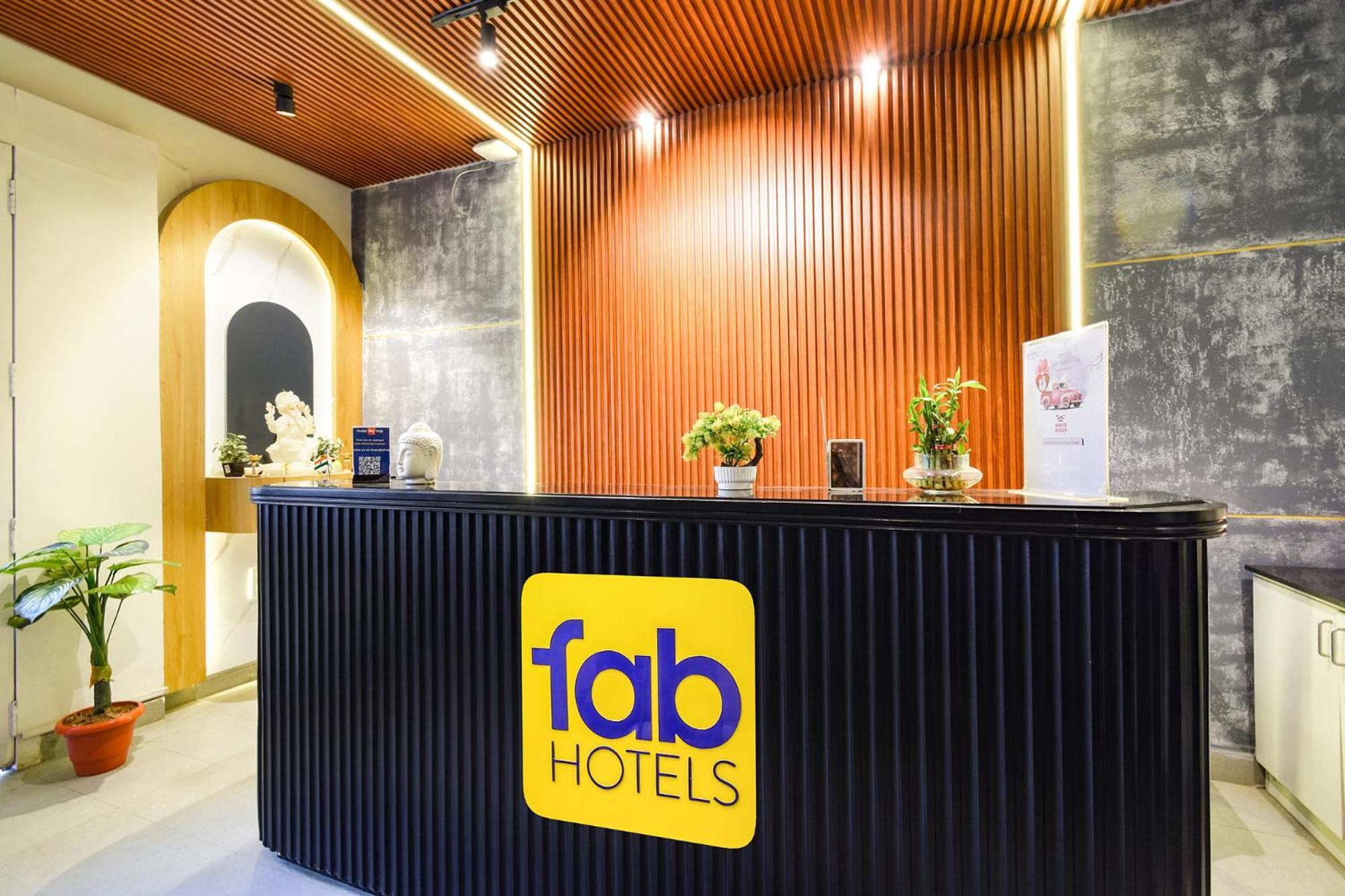 Fabhotel White Ridge - Kondapur Kondapur  エクステリア 写真